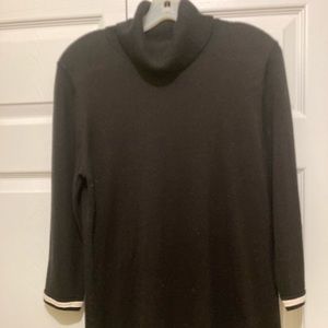 Tommy Hilfiger Black with trim sweater size  L
